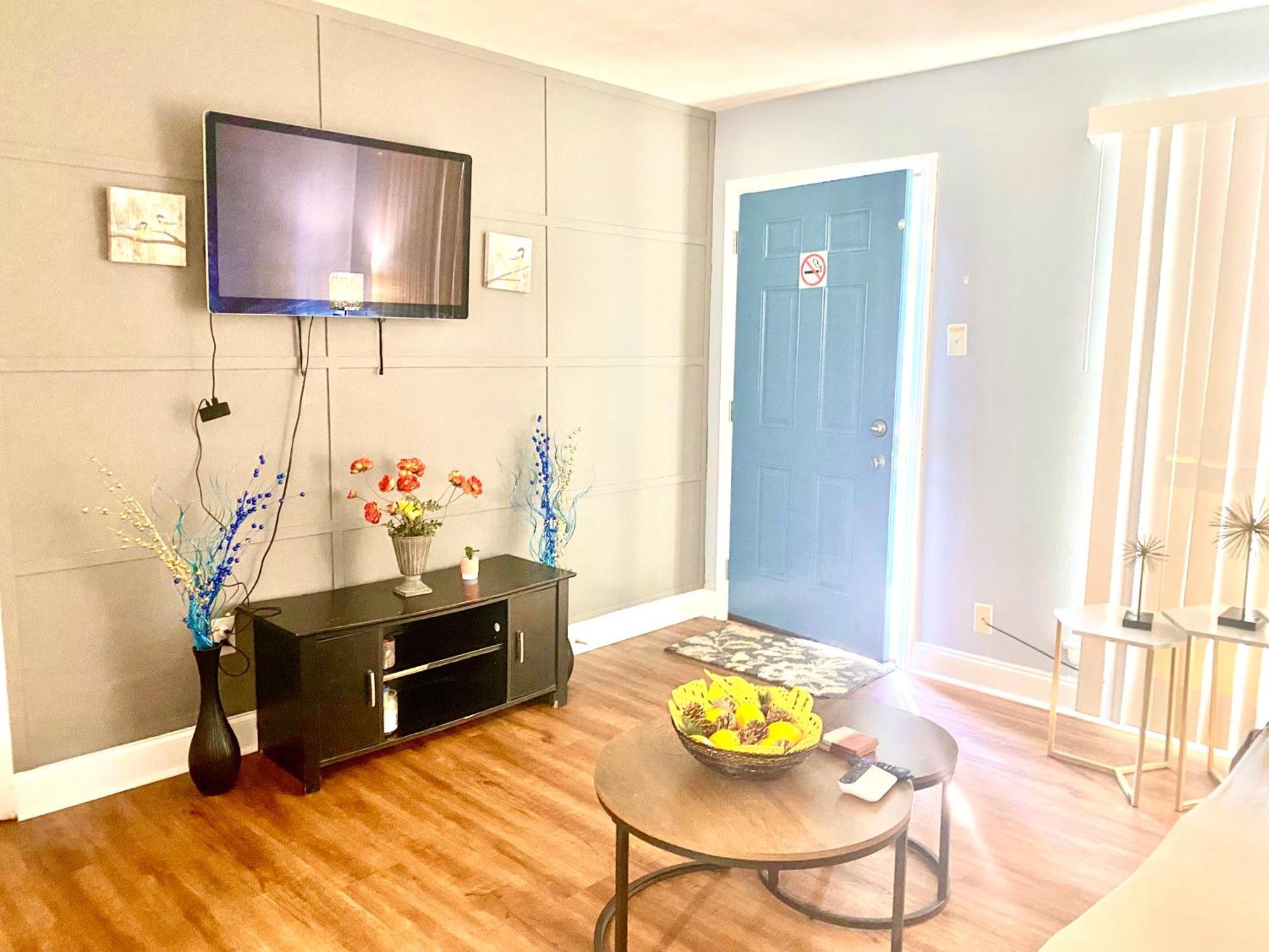 Near Rhodes College, Fedex Forum, Regional One, Uths-Renansant-Minglehall Memphis Ngoại thất bức ảnh